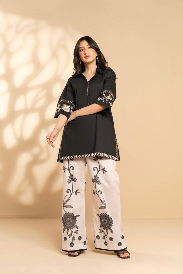 Alkaram RTW 2-Pc Stitched Outfit for Women β Cambric Shirt & Culotte | Pakistani Fashion in Dubai"
title="Alkaram RTW 2-Pc Stitched Shirt & Culotte for Women β Cambric Fabric Outfit">